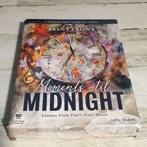 Moments ‘Til Midnight 8-session Bible study for teens by Brent Crowe